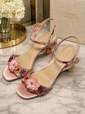 NWT Betsey Johnson Floral Embellished Block Heel Sandals Blush Pink